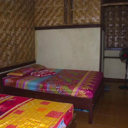 Red Island Bungalows Pasanggaran Esterno foto