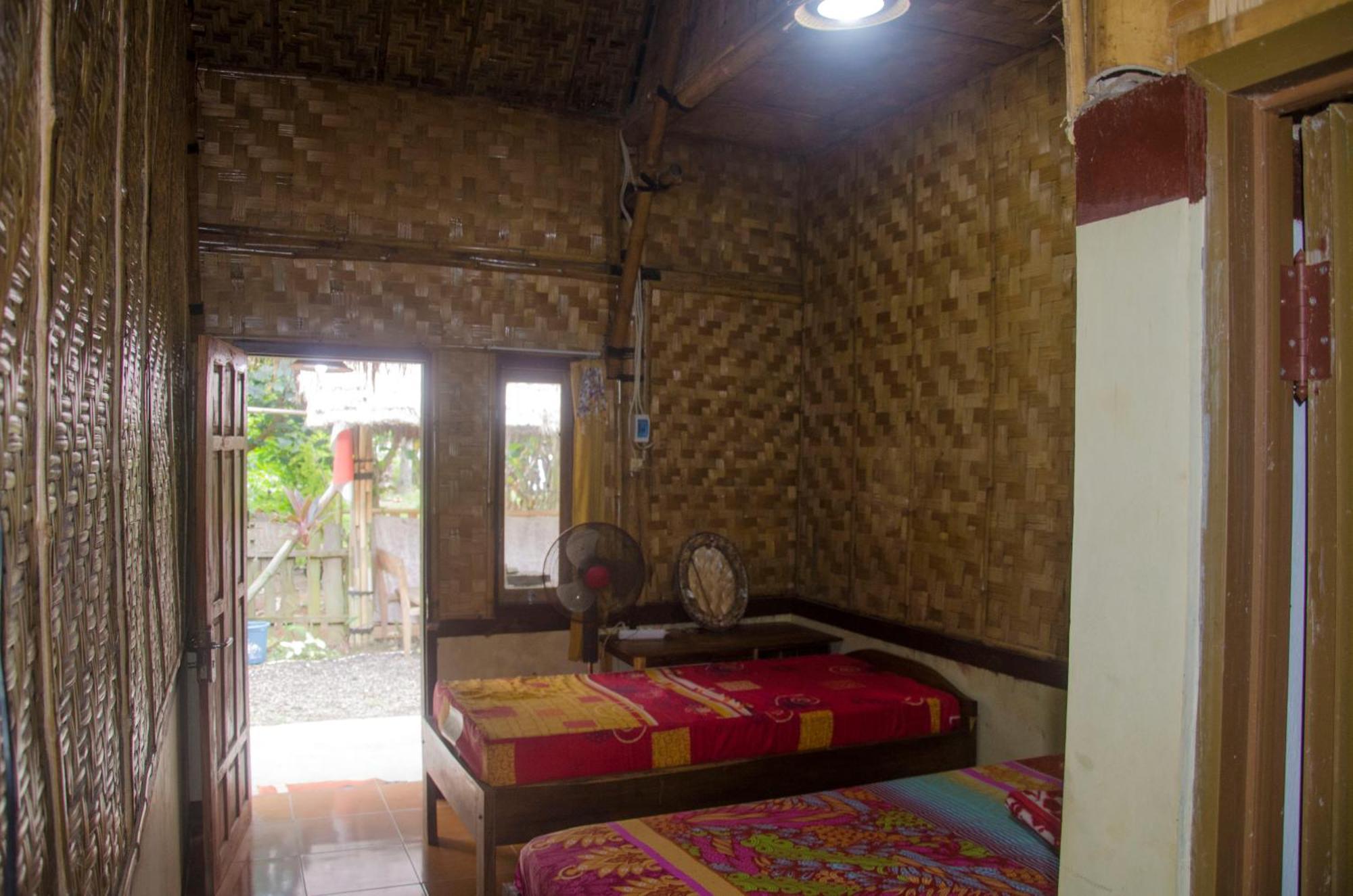 Red Island Bungalows Pasanggaran Esterno foto