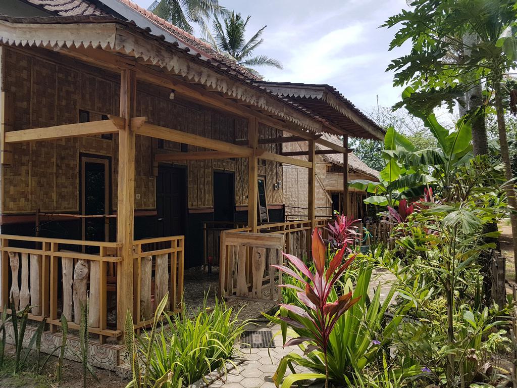 Red Island Bungalows Pasanggaran Esterno foto