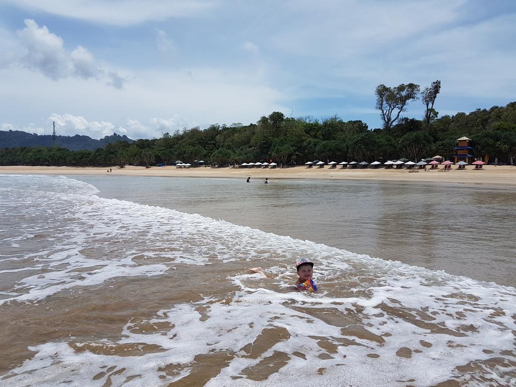 Red Island Bungalows Pasanggaran Esterno foto