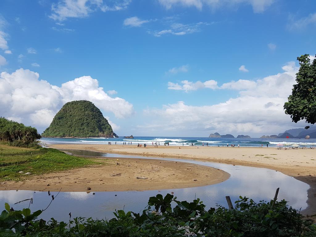 Red Island Bungalows Pasanggaran Esterno foto