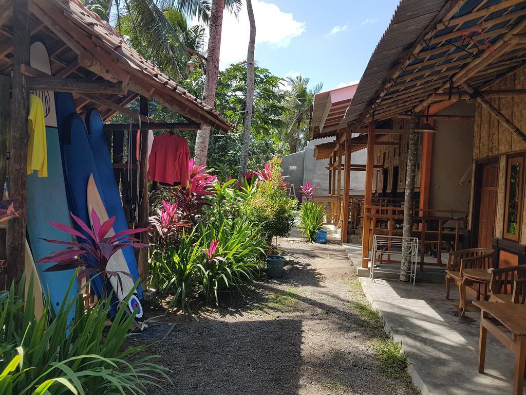 Red Island Bungalows Pasanggaran Esterno foto