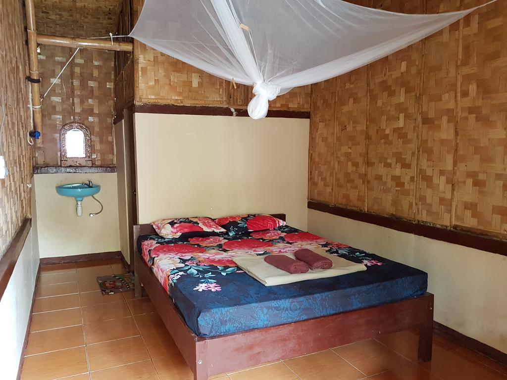 Red Island Bungalows Pasanggaran Camera foto